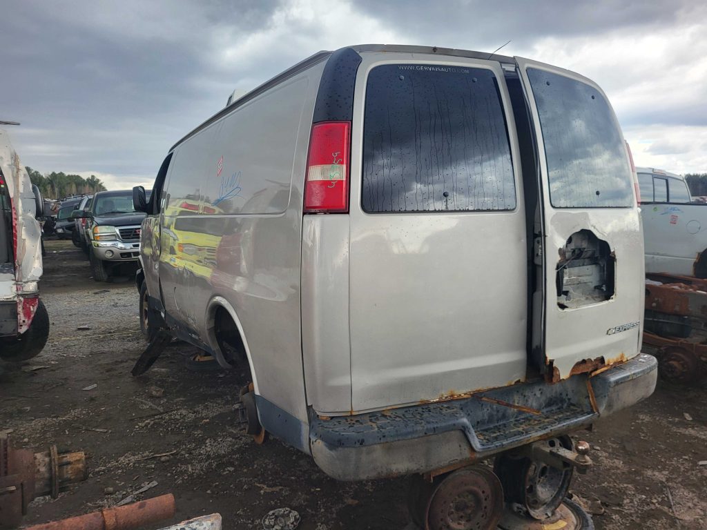 CHEVROLET EXPRESS VAN 2005