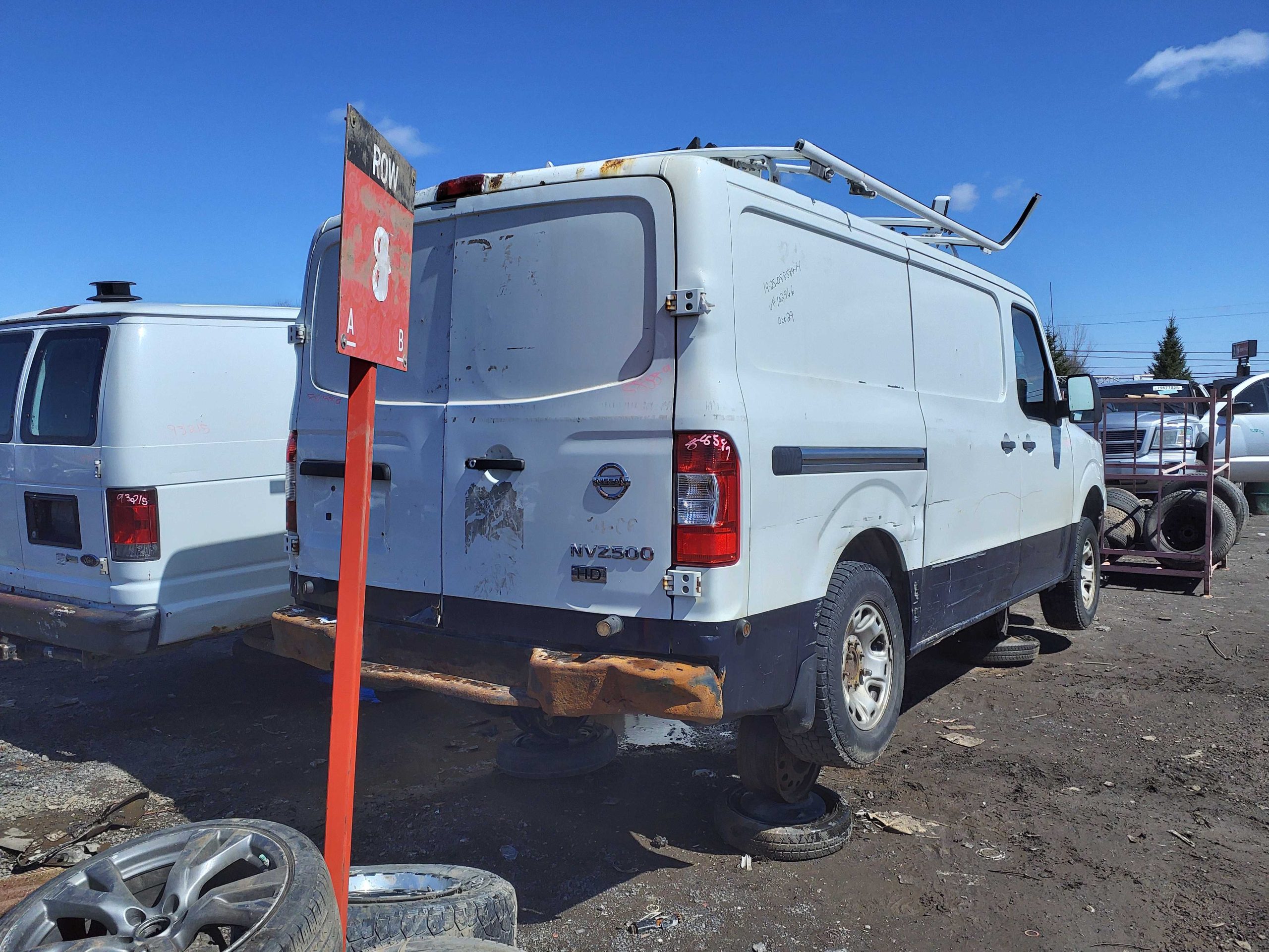 NISSAN NV 2014
